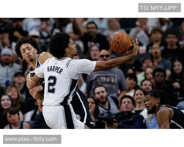 文班亚马强势登场对阵雷霆展现绝佳实力只为一次精彩示范 文班亚马强势登场对阵雷霆展现绝佳实力只为一次精彩示范